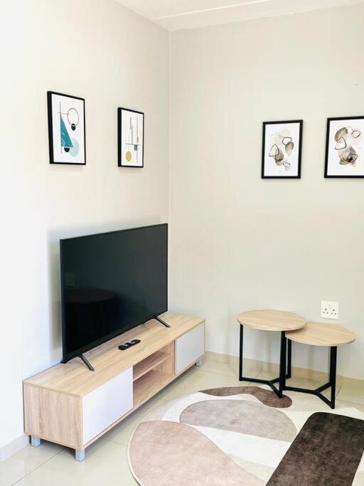 Trendy, Comfortable 1 Bedroom Apartments In Umtata Exterior photo