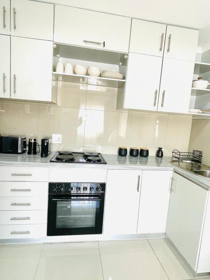 Trendy, Comfortable 1 Bedroom Apartments In Umtata Exterior photo