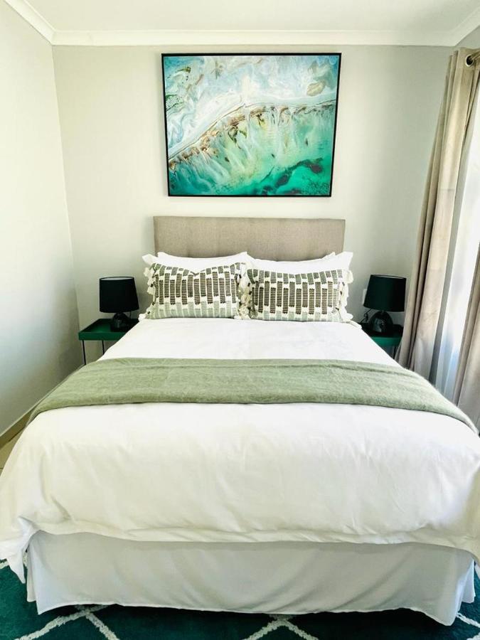 Trendy, Comfortable 1 Bedroom Apartments In Umtata Exterior photo