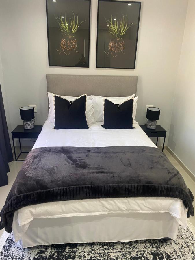 Trendy, Comfortable 1 Bedroom Apartments In Umtata Exterior photo