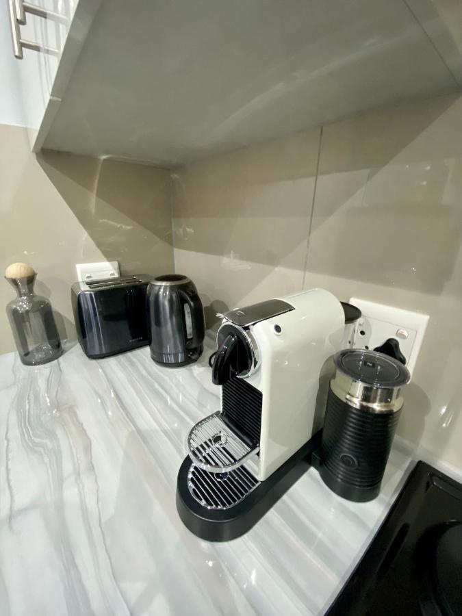 Trendy, Comfortable 1 Bedroom Apartments In Umtata Exterior photo