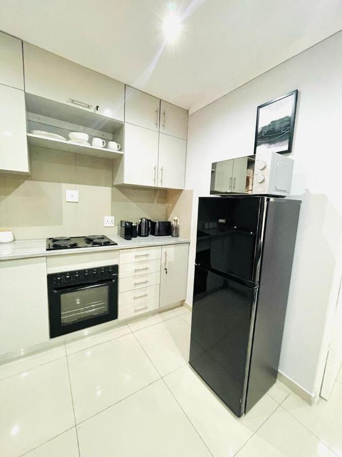 Trendy, Comfortable 1 Bedroom Apartments In Umtata Exterior photo