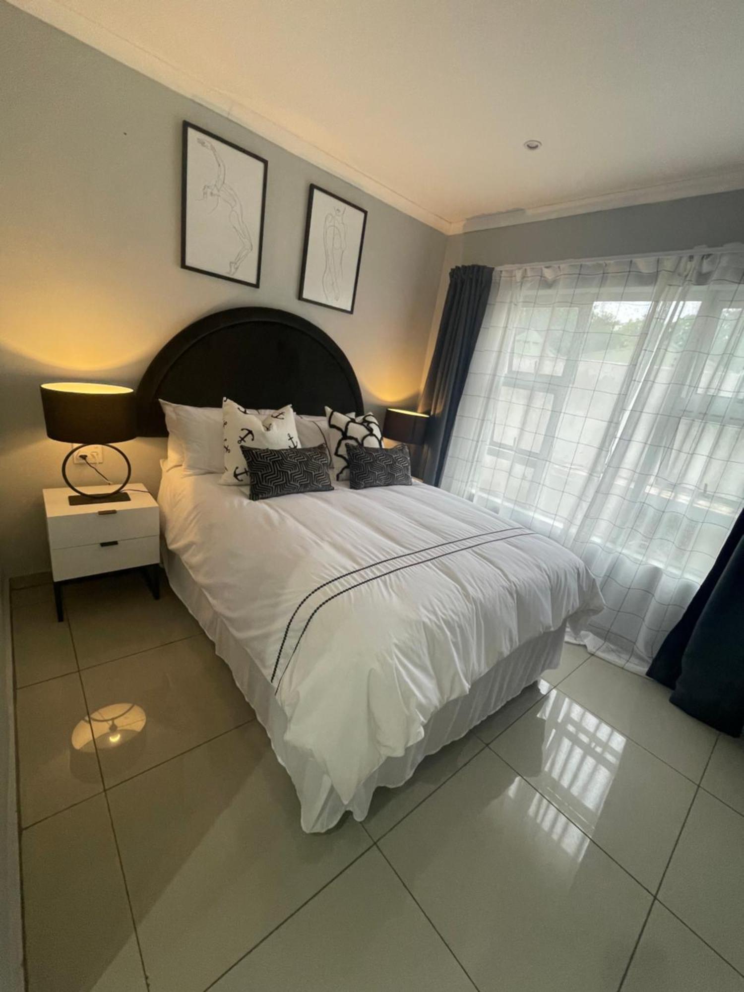 Trendy, Comfortable 1 Bedroom Apartments In Umtata Exterior photo