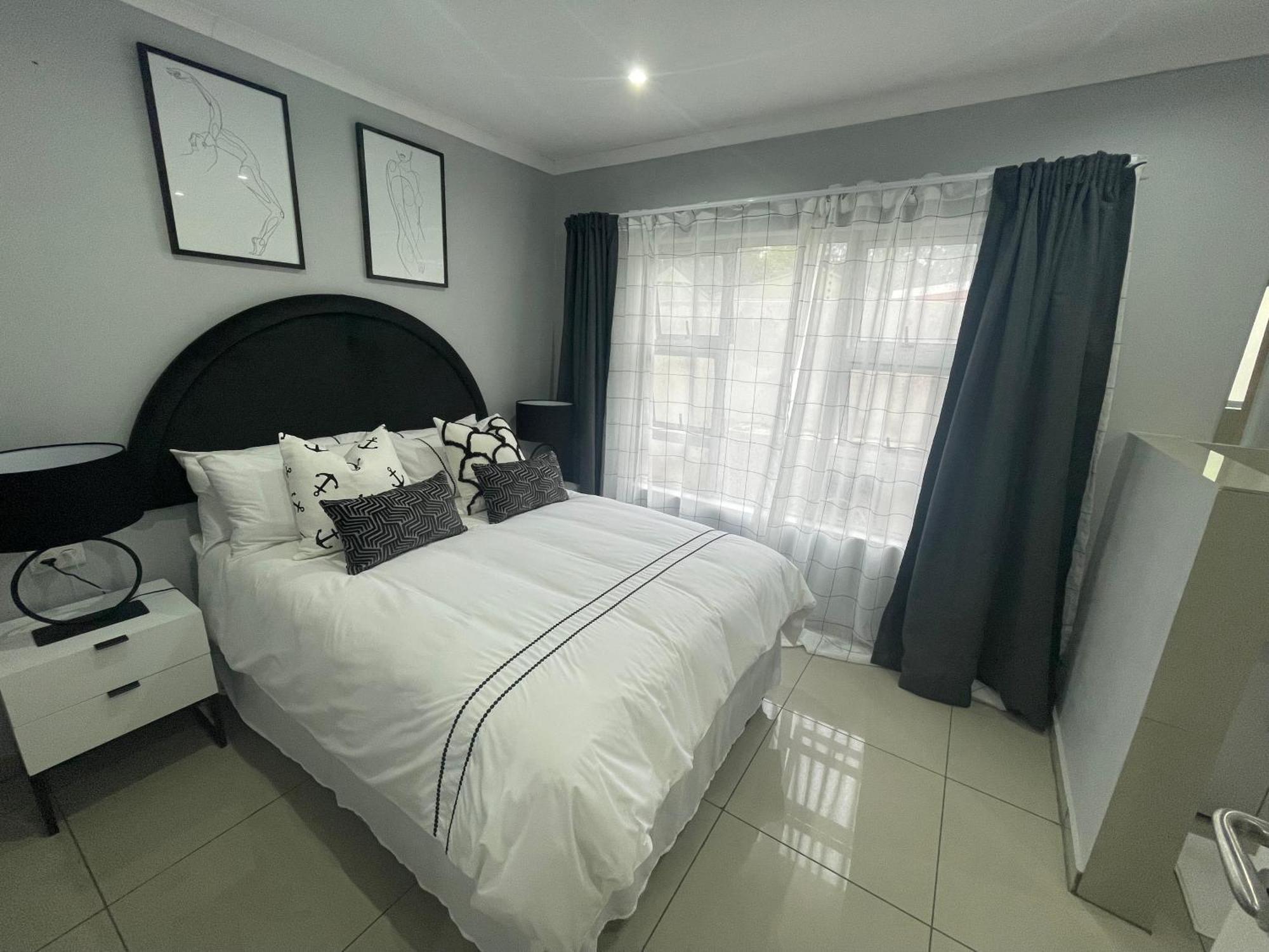 Trendy, Comfortable 1 Bedroom Apartments In Umtata Exterior photo