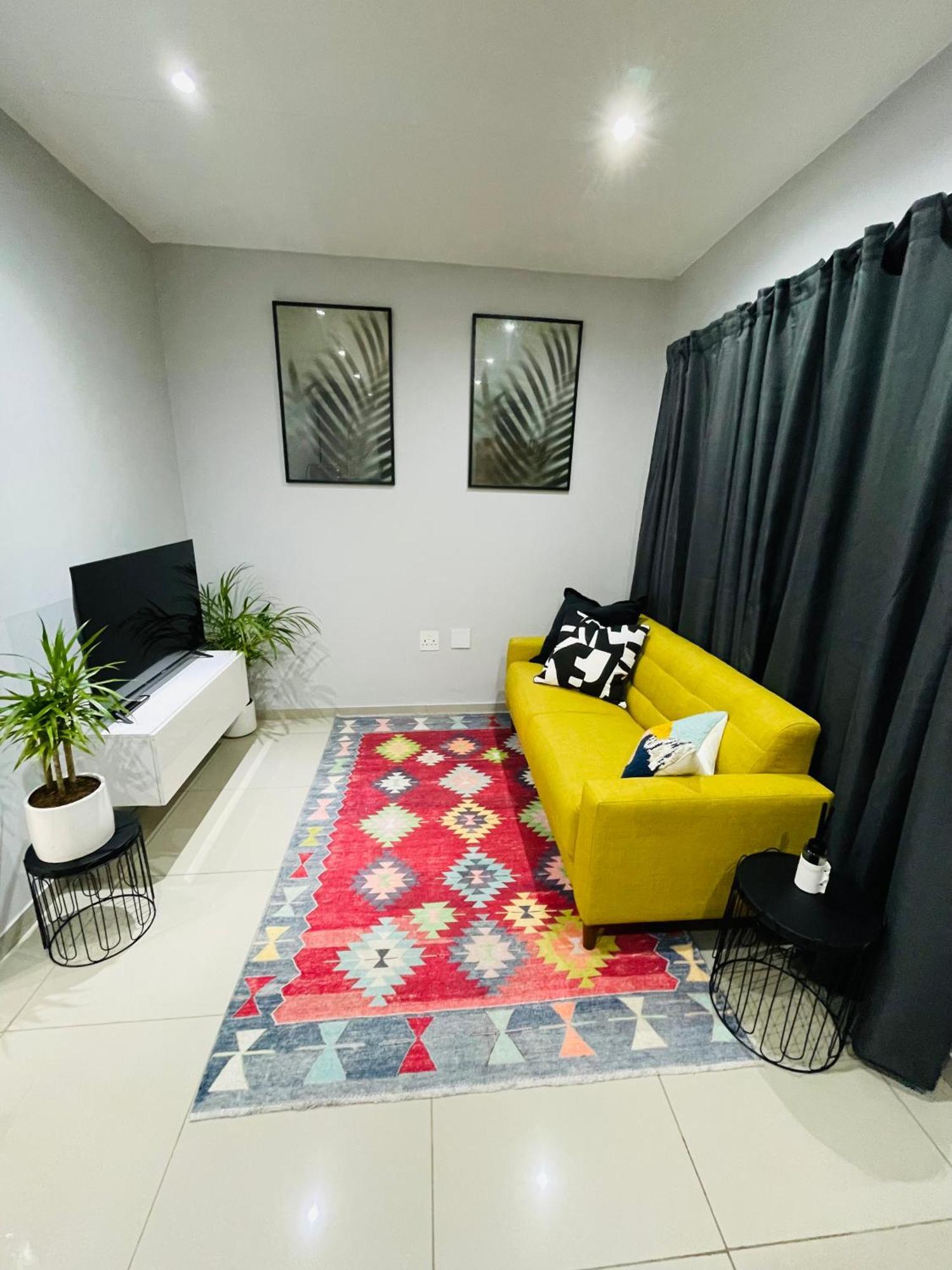 Trendy, Comfortable 1 Bedroom Apartments In Umtata Exterior photo