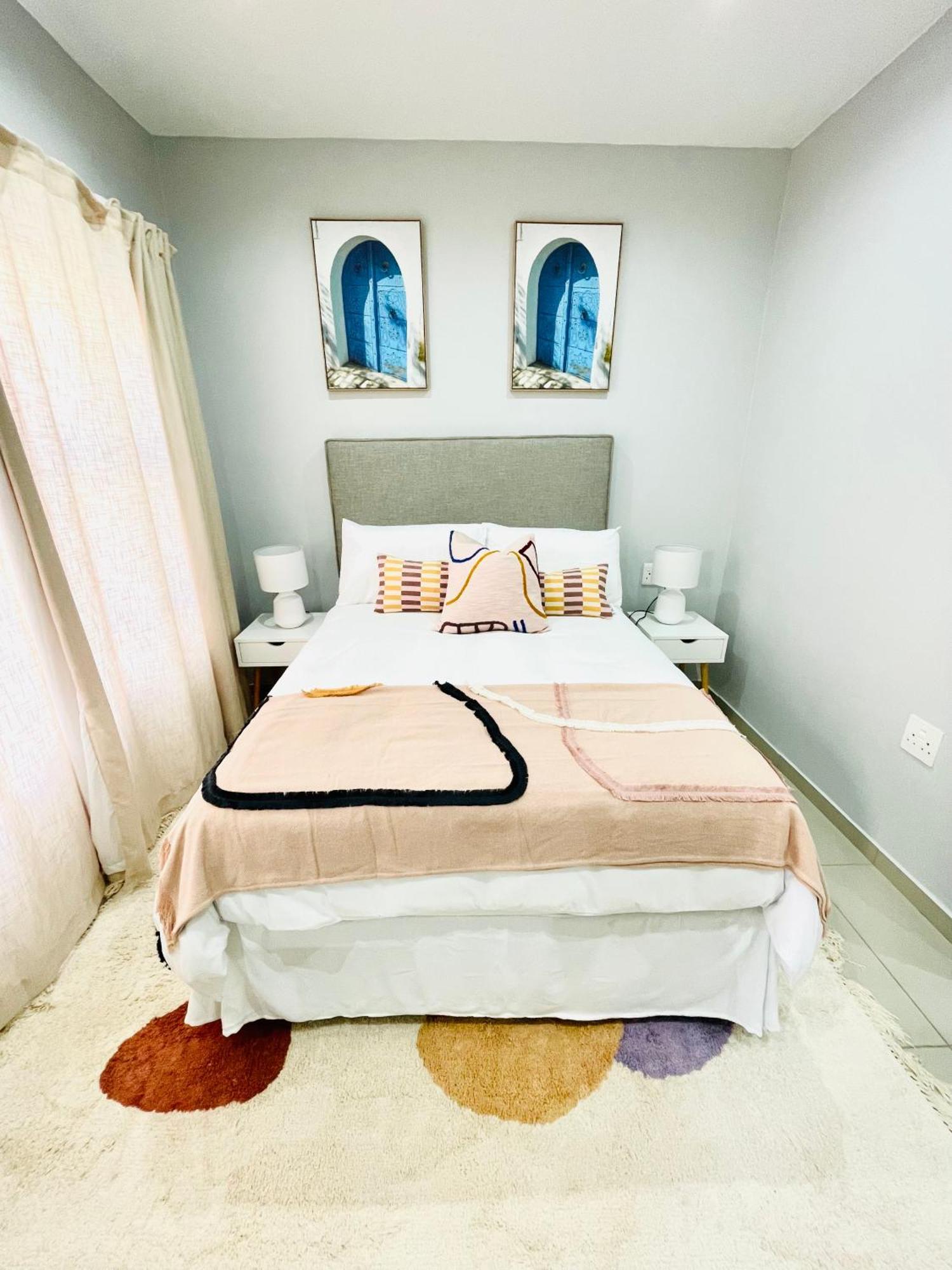 Trendy, Comfortable 1 Bedroom Apartments In Umtata Exterior photo